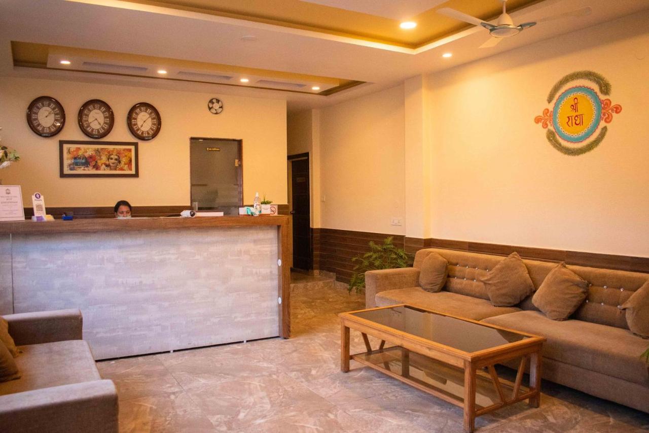 רישיקש Mvt Guesthouse & Restaurant מראה חיצוני תמונה