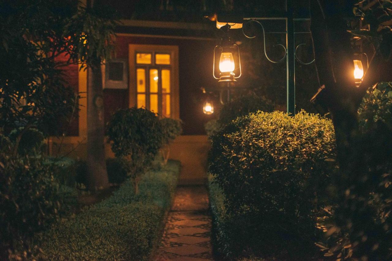 רישיקש Mvt Guesthouse & Restaurant מראה חיצוני תמונה