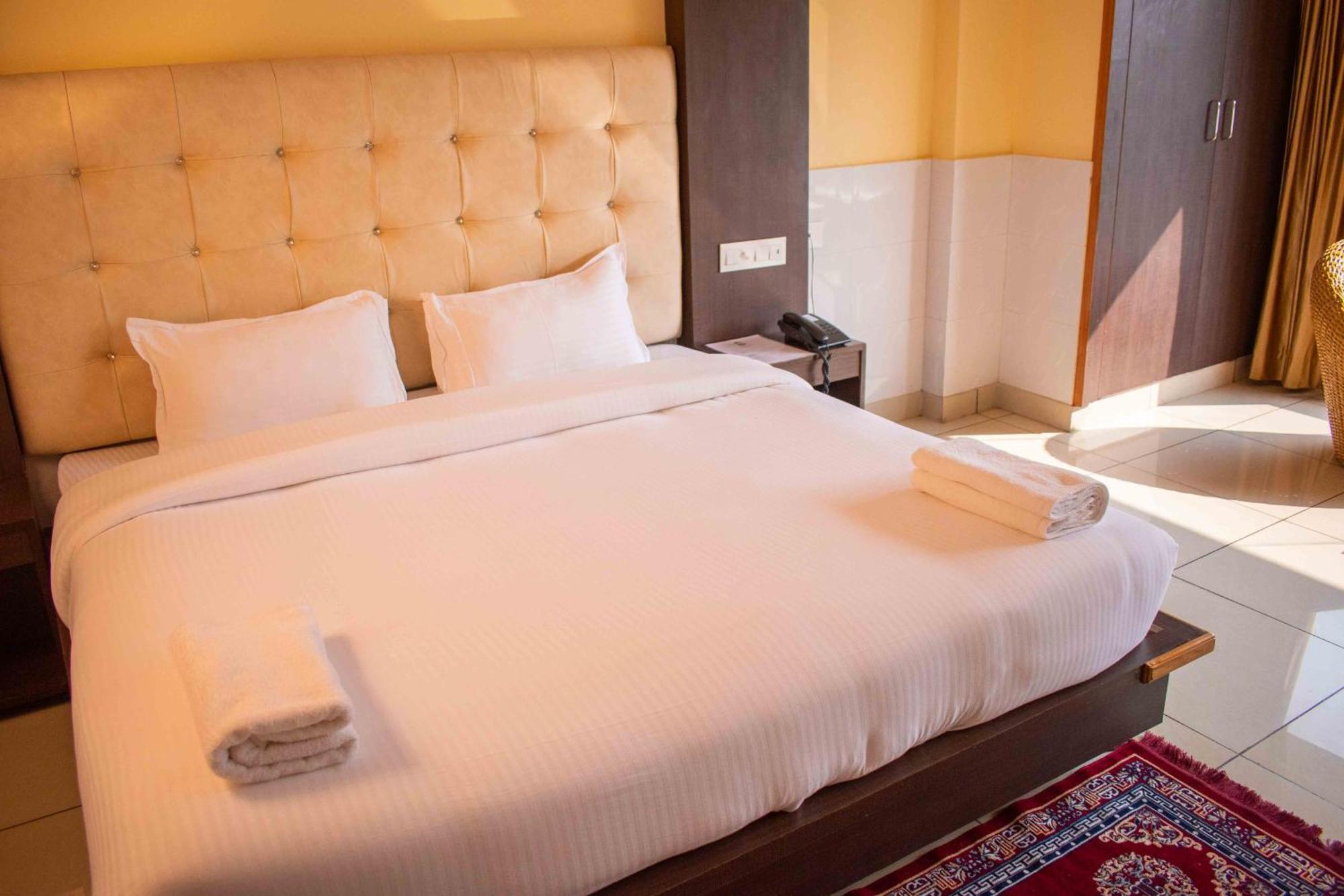 רישיקש Mvt Guesthouse & Restaurant חדר תמונה
